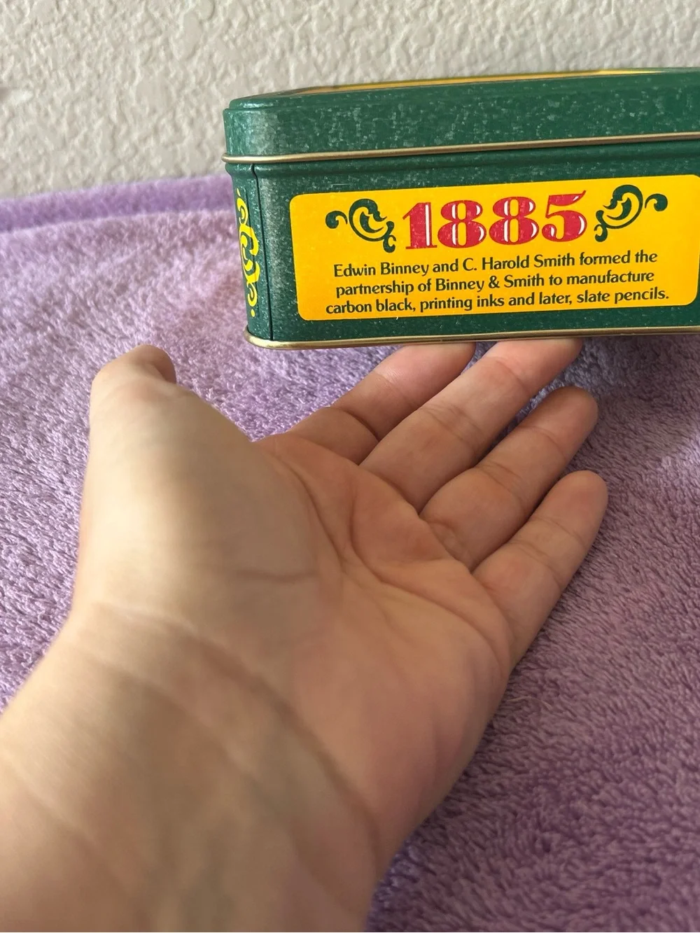 Vintage 1991 Crayola Collectors Colors Limited Edition Tin Crayon Box